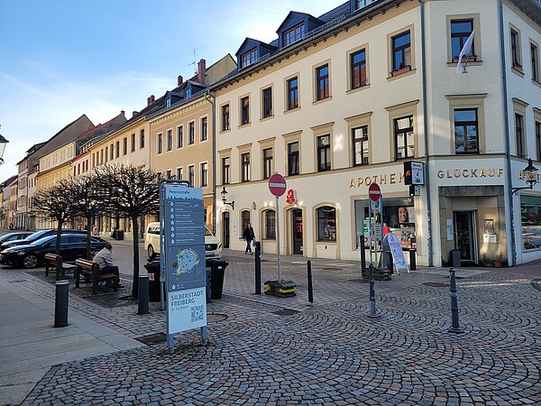 Ab 26. März ist die Zufahrt zur Petersstraße von der Wallstraße für die Zeit der Bauarbeiten auf der Wallstraße gesperrt, das gilt auch für den Lieferverkehr (Foto: SFV).