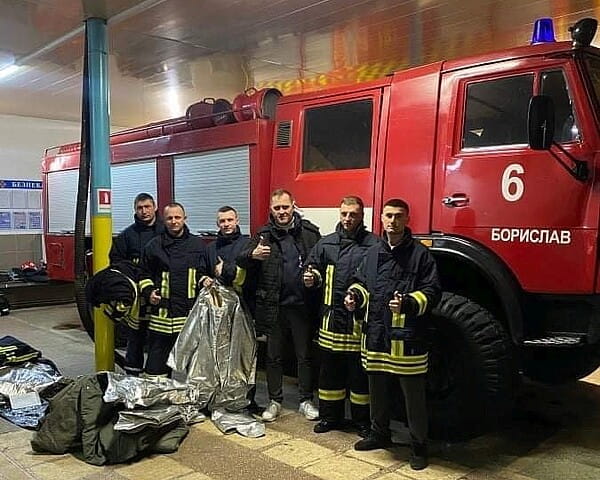 Rettungskräfte in Boryslaw mit der Schutzkleidung aus Freiberg. Foto: SVF