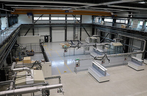 Bild 3: Blick in die Versuchshalle des Metallurgie-Technikums. © HZDR/HIF